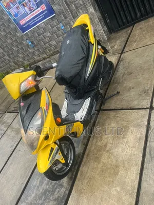 Kymco 2015 Yellow