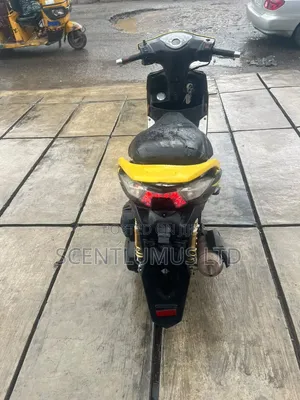 Kymco 2015 Yellow