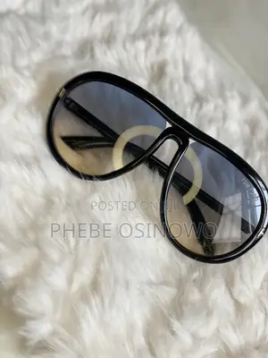 Classic Oversized Tom Ford Aviator Sunglasses – Black Gold Detail