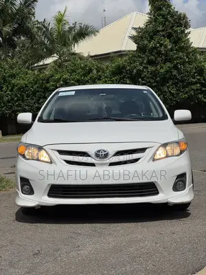 Toyota Corolla 2013 White
