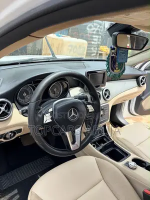 Mercedes-Benz GLA 250 2015 White