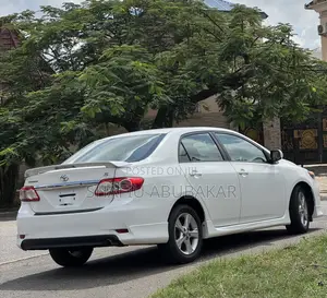 Toyota Corolla 2013 White