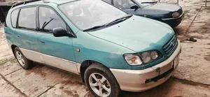 Toyota Picnic 2.0 FWD 2005 Green