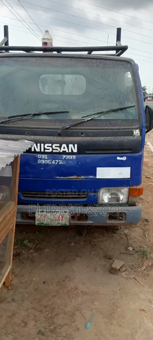 Nissan Cabstar 2010 Blue