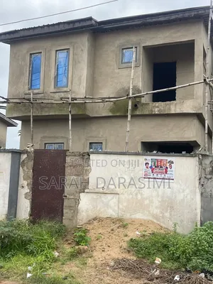 Modern 2 Bedroom Duplex in All en- Suite