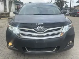 Toyota Venza V6 AWD 2010 Gray