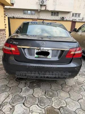 Mercedes-Benz E350 Base 4Matic Sedan AWD (3.5L 6cyl 7A) 2013 Black