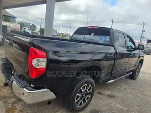 Toyota Tundra 2013 Black