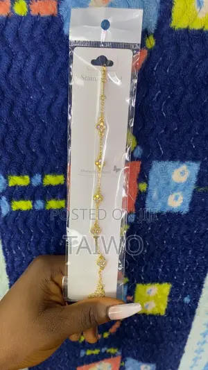 Beautiful Gold Floral Crystal Bracelet | Stainless Steel