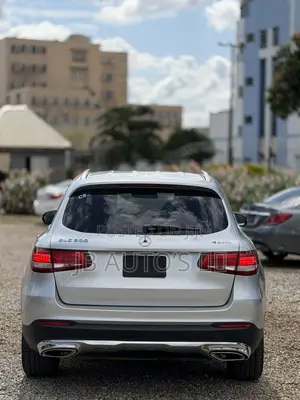 Mercedes-Benz GLC-Class 2017 Silver