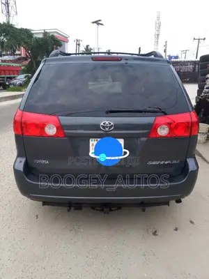 Toyota Sienna 2009 Gray