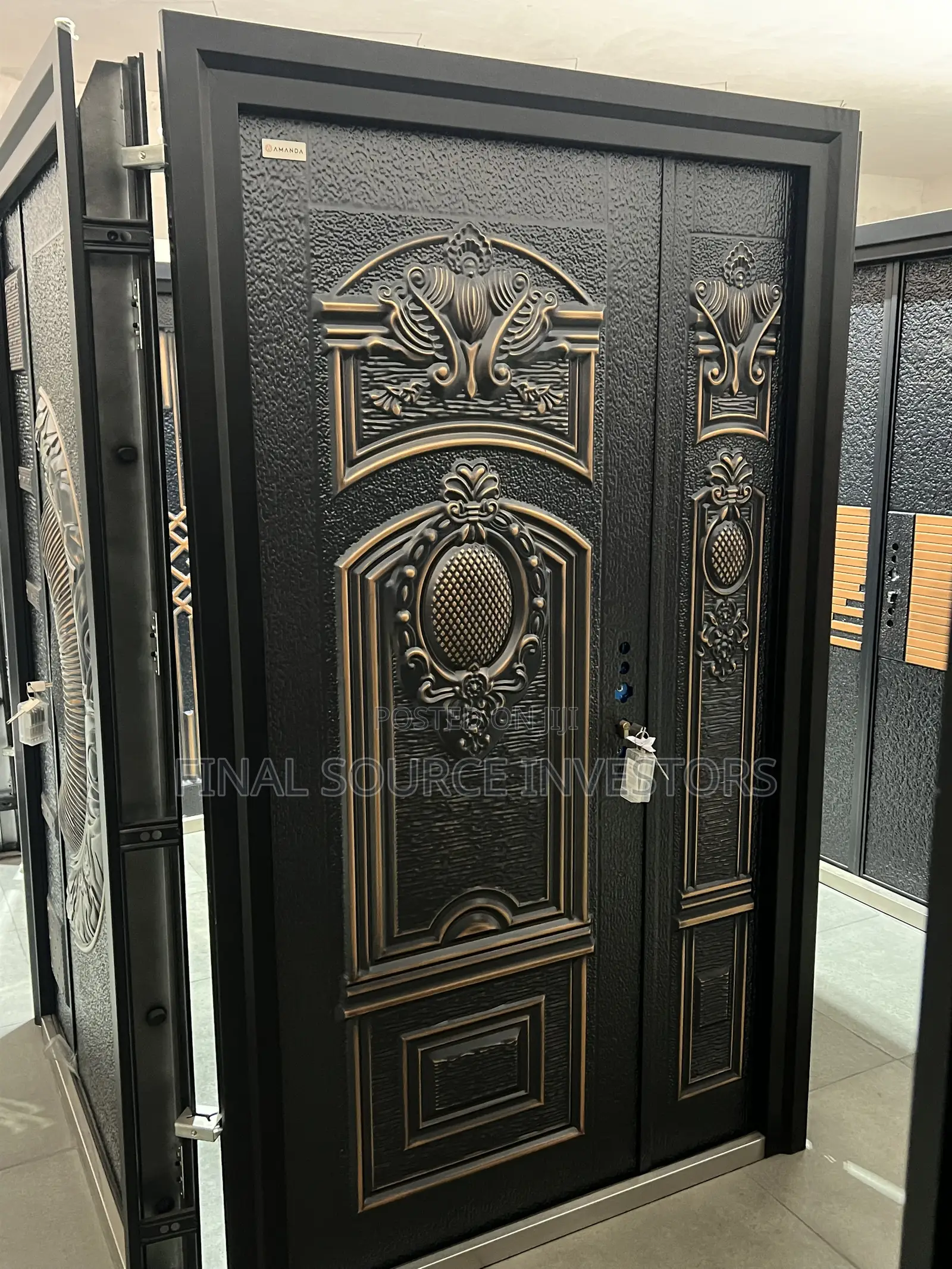Pineapple Design Tank Door