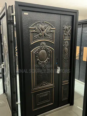 Pineapple Design Tank Door