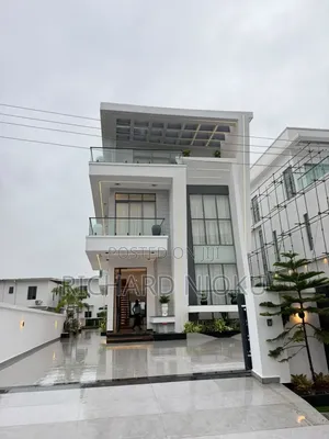 5bdrm Duplex in Osapa london for sale
