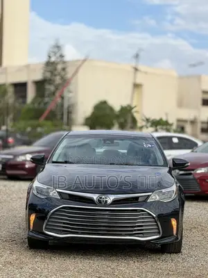 Toyota Avalon XLE Plus Sedan FWD (3.5L 6cyl 6A) 2017 Black