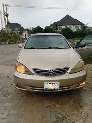 Toyota Camry 2004 Gold