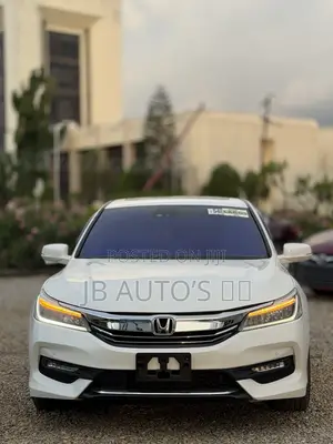 Honda Accord Touring V6 4dr Sedan FWD (3.5L 6cyl 6A) 2017 White