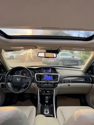 Honda Accord Touring V6 4dr Sedan FWD (3.5L 6cyl 6A) 2017 White