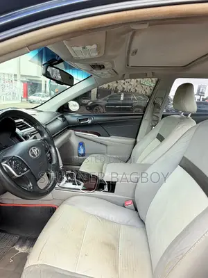 Toyota Camry XLE 4dr Sedan (2.5L 4cyl 6A) 2014 Blue