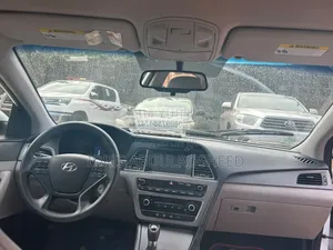 Hyundai Sonata SE 2016 White