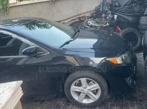 Toyota Camry SE 4dr Sedan (2.5L 4cyl 6A) 2013 Black