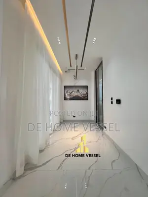 5bdrm Duplex in Osapa london for sale