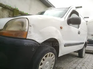 Renault Master 2000 White