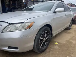 Toyota Camry LE 4dr Sedan (2.4L 4cyl 5A) 2008 Silver