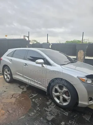 Toyota Venza 2010 Silver