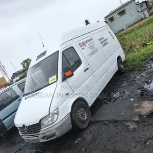 Mercedes-Benz Sprinter 2004 White