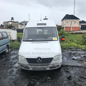 Mercedes-Benz Sprinter 2004 White