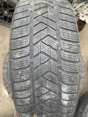 235/55 R 19 Pirelli Tire