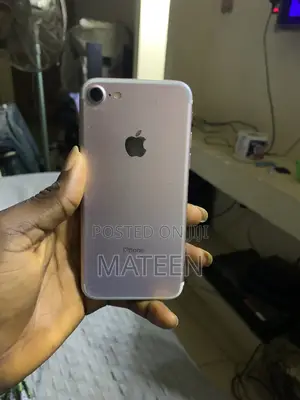 Apple iPhone 7 32 GB Rose Gold