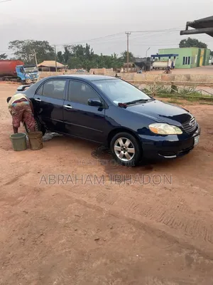 Toyota Corolla LE 2005 Blue