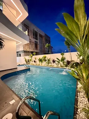 5bdrm Duplex in Osapa london for sale