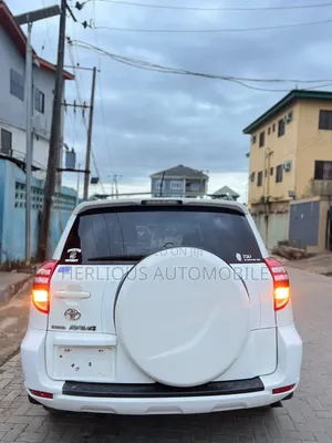 Toyota RAV4 2.5 2010 White