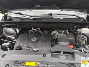 Toyota Highlander XLE 4x2 V6 (3.5L 6cyl 8A) 2018 Gray