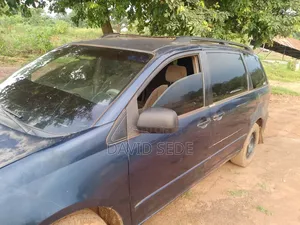 Toyota Sienna 2004 Blue