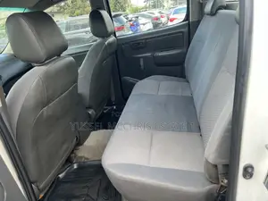 Toyota Hilux 2013 White