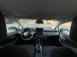 Toyota Corolla LE 2020 White