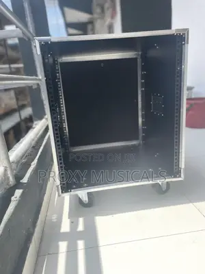 12-Unit (12u) Heavy-Duty Moveable Audio Amp Rack Case With Wheels