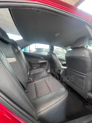 Toyota Camry SE 4dr Sedan (2.5L 4cyl 6A) 2014 Red