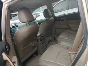 Toyota Highlander 2009 Gold