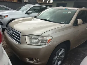 Toyota Highlander 2009 Gold