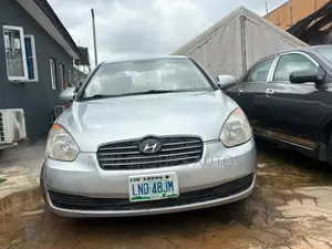 Hyundai Accent 2009 Silver