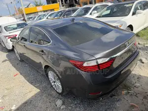 Lexus ES 350 FWD 2015 Gray