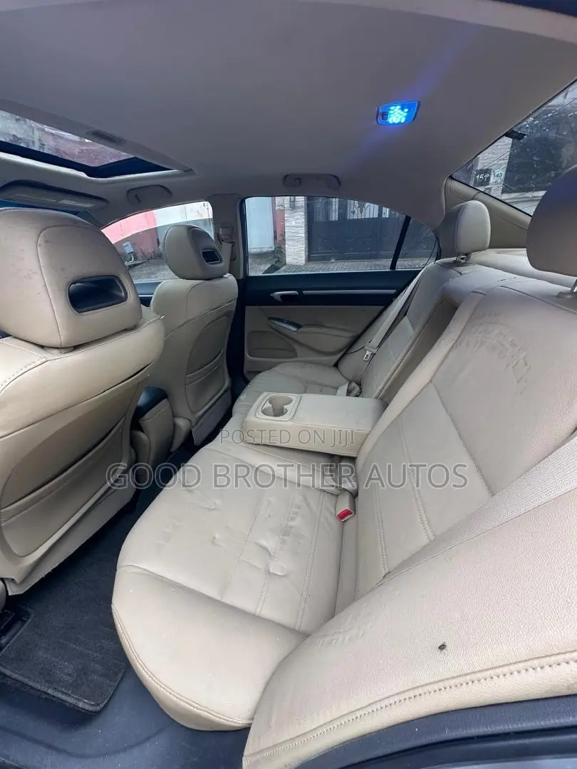 Honda Civic 2010 Silver