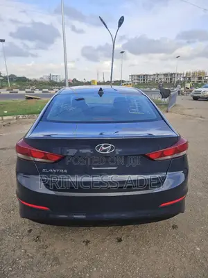Hyundai Elantra 2017 Blue
