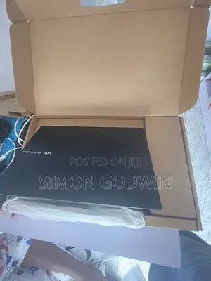 New Laptop 12GB Intel Core i5 SSD 256GB