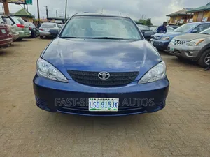 Toyota Camry LE 4dr Sedan (2.4L 4cyl 5M) 2002 Blue